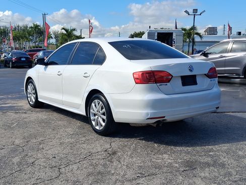 Used 2011 Volkswagen Jetta SE FWD image 7