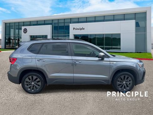 Used 2022 Volkswagen Taos S FWD image 5