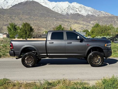 Used 2022 RAM 2500 Laramie AWD/4WD image 8