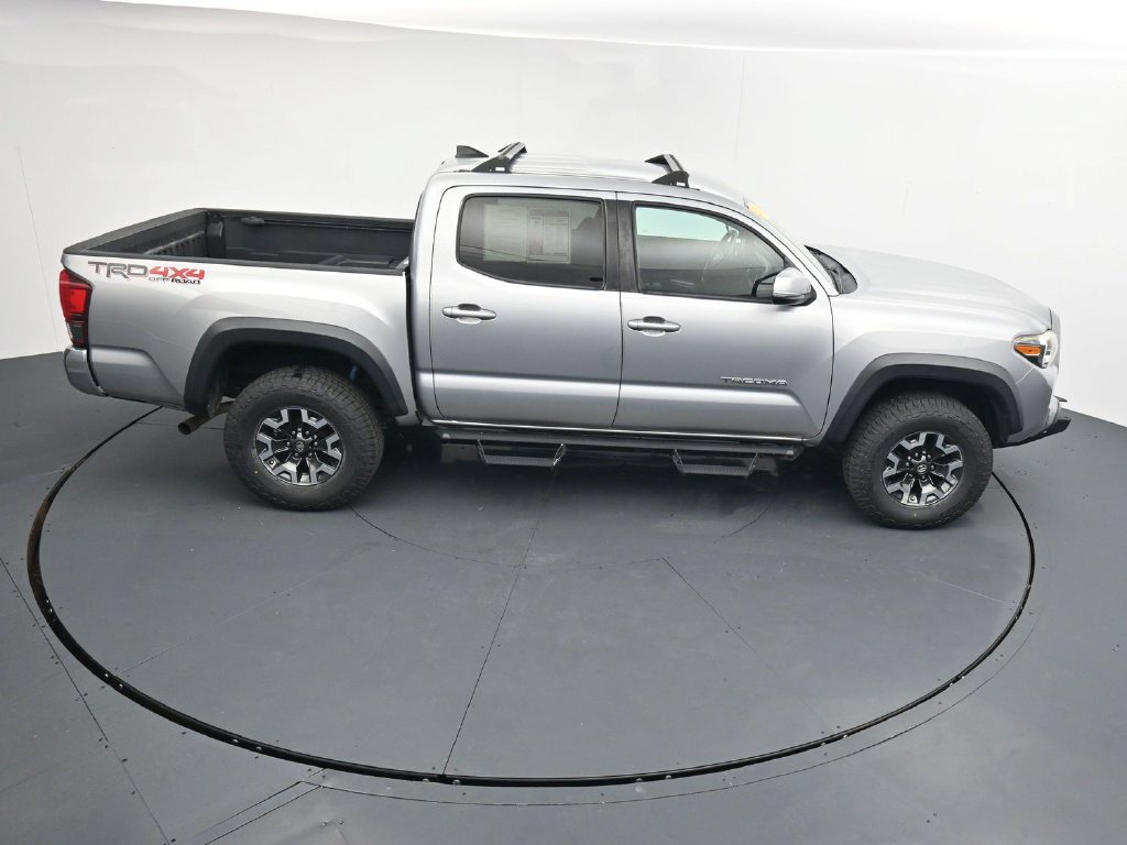 Used 2019 Toyota Tacoma TRD Off-Road AWD/4WD image 30