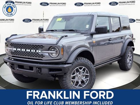 New 2025 Ford Bronco Badlands image 1
