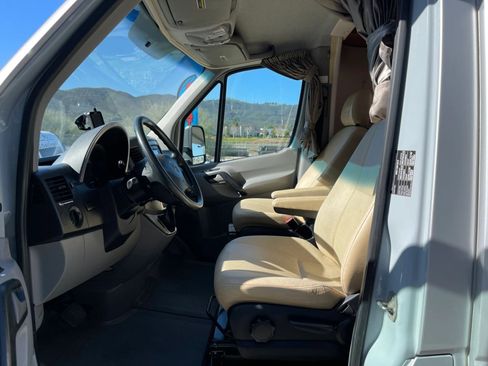 Used 2013 Mercedes-Benz Sprinter 3500 image 9