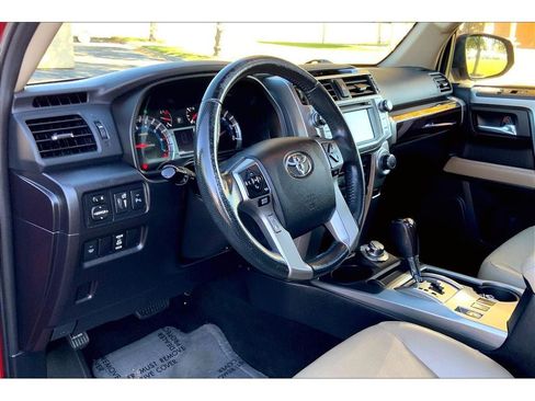Used 2016 Toyota 4Runner Limited image 16