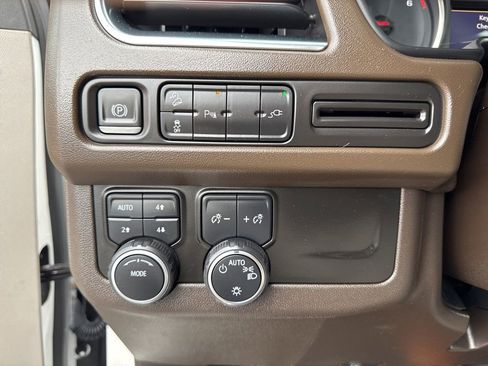 Used 2021 Chevrolet Tahoe Z71 w/ Rear Media and Nav Package AWD/4WD image 56