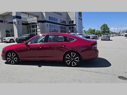 Used 2023 Honda Accord Touring image 19