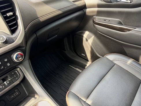 Used 2022 GMC Acadia AT4 w/ Technology Package AWD/4WD image 26