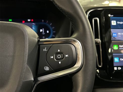 Certified 2025 Volvo XC40 B5 Plus image 14