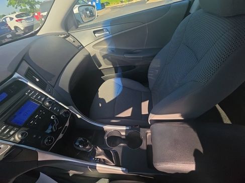 Used 2012 Hyundai Sonata GLS FWD image 21