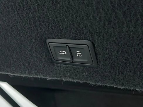 Used 2021 Lamborghini Urus AWD/4WD image 54