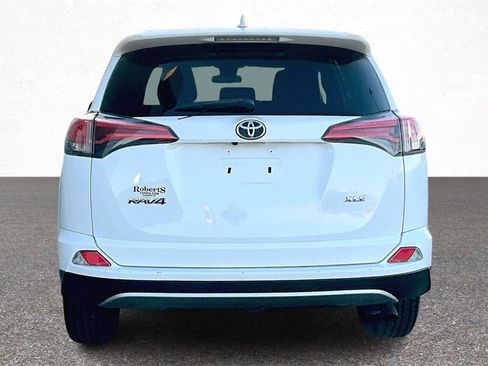 Certified 2018 Toyota RAV4 XLE image 5