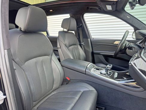 Used 2020 BMW X7 xDrive40i w/ M Sport Package AWD/4WD image 42