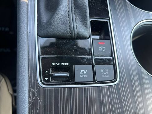 Certified 2023 Toyota Sienna Limited AWD/4WD image 29