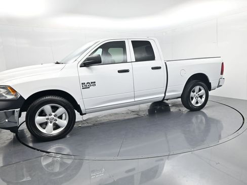 Used 2024 RAM 1500 Classic SLT image 4