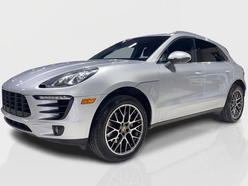 Used 2016 Porsche Macan S image 4