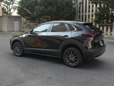Used 2021 MAZDA CX-30 FWD 2.5 S image 9
