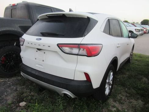 Used 2022 Ford Escape SE w/ Convenience Package FWD image 4