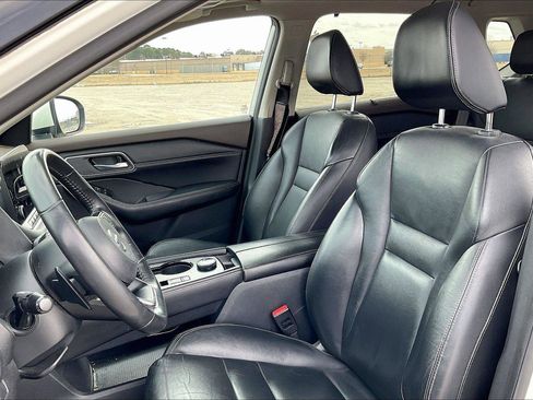 Certified 2021 Nissan Rogue SL w/ Premium Package image 8