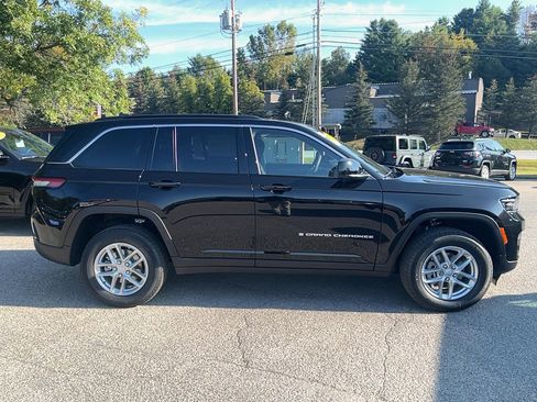 New 2025 Jeep Grand Cherokee Laredo X image 4