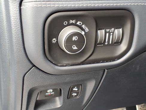 Used 2022 RAM 1500 Limited image 27