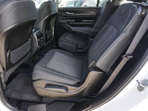 Used 2023 Jeep Grand Cherokee L Laredo AWD/4WD image 18