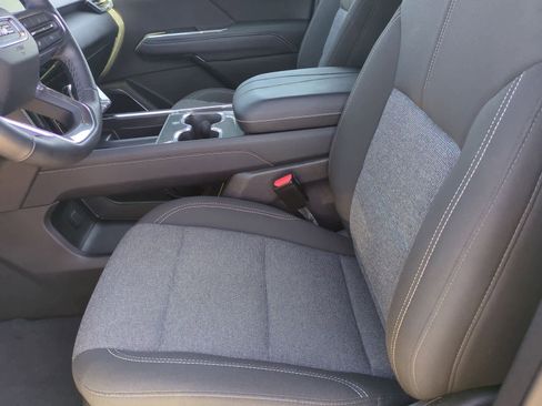 Used 2025 GMC Acadia Elevation image 15