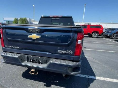 Used 2023 Chevrolet Silverado 2500 High Country w/ LPO, Hitch Package image 9