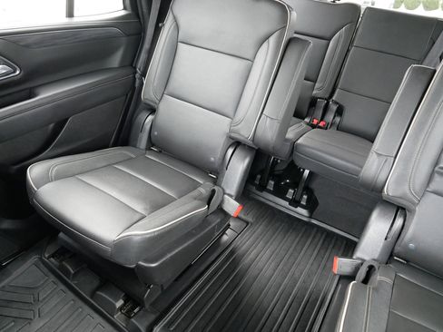 Used 2023 GMC Yukon SLT image 12