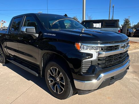 Used 2025 Chevrolet Silverado 1500 LT image 5