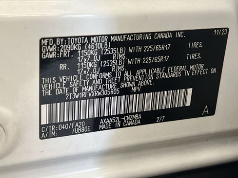 Used 2024 Toyota RAV4 XLE FWD image 38