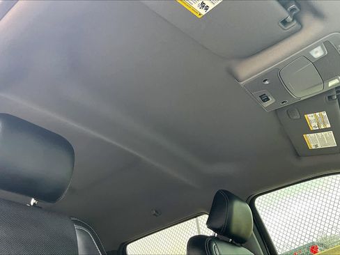 Used 2016 Ford F150 Lariat image 13