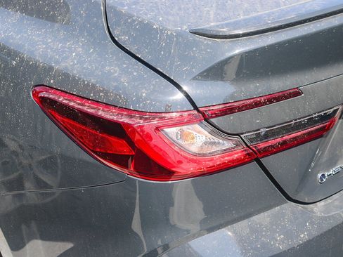 Used 2025 Toyota Camry SE FWD image 11