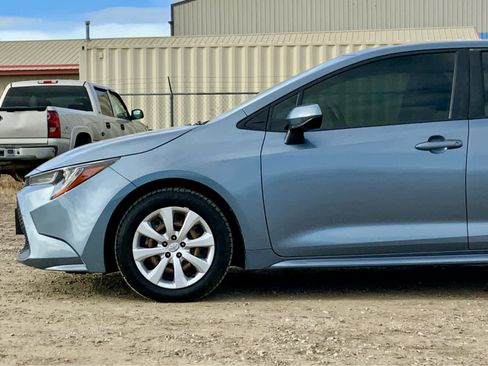 Used 2020 Toyota Corolla LE image 10