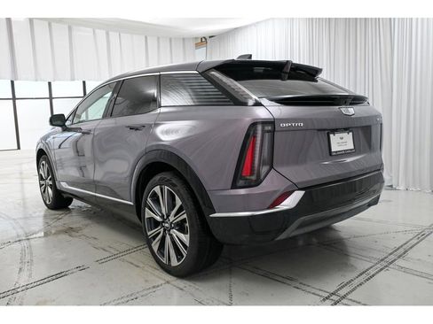 New 2026 Cadillac Optiq Luxury 2 image 5