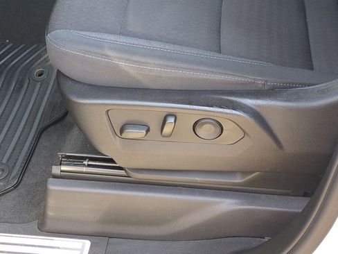 Used 2024 Chevrolet Silverado 1500 LT RWD image 34
