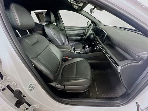 Used 2025 Hyundai Santa Cruz SEL FWD image 12