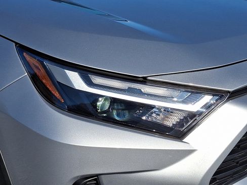 Certified 2022 Toyota RAV4 XLE image 10