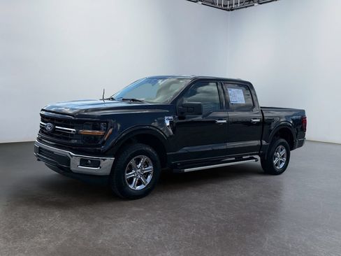 Used 2025 Ford F150 XLT w/ Equipment Group 301A Standard AWD/4WD image 7