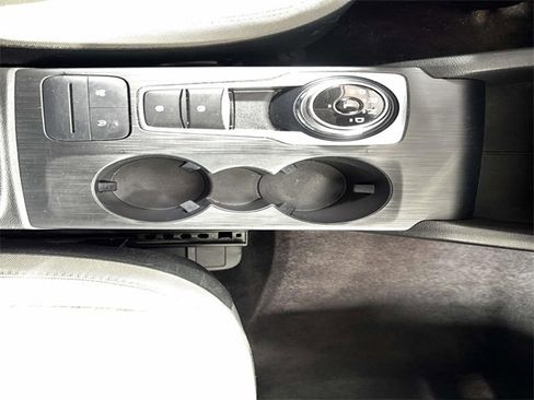 Used 2022 Ford Escape SE image 14