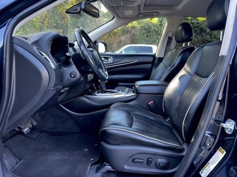 Used 2019 INFINITI QX60 Luxe w/ Essential Package image 13