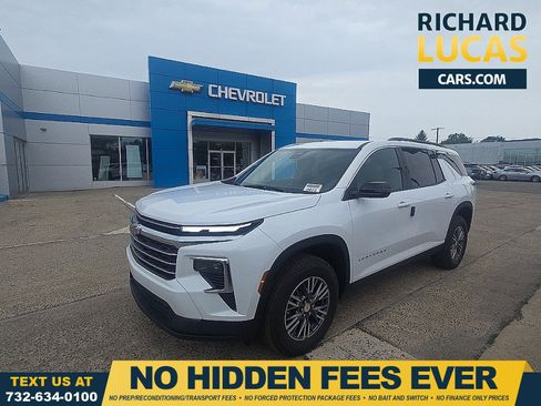 New 2026 Chevrolet Traverse LT w/ LPO, Floor Liner Package AWD/4WD image 1