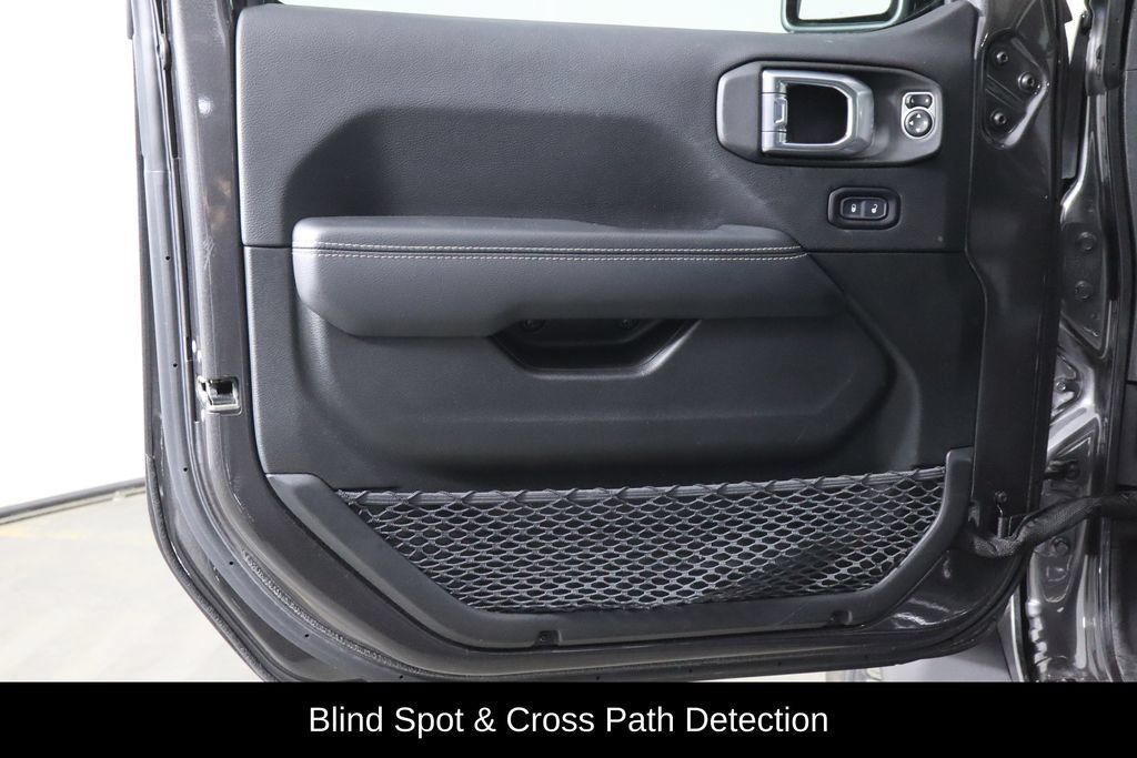 Used 2021 Jeep Wrangler Unlimited Sahara AWD/4WD image 19