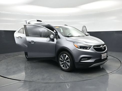 Used 2019 Buick Encore Essence FWD image 34