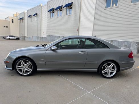 Used 2009 Mercedes-Benz CLK 350 Coupe image 6
