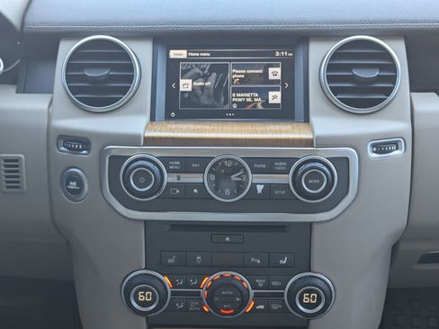 Used 2016 Land Rover LR4 HSE Silver Edition image 19