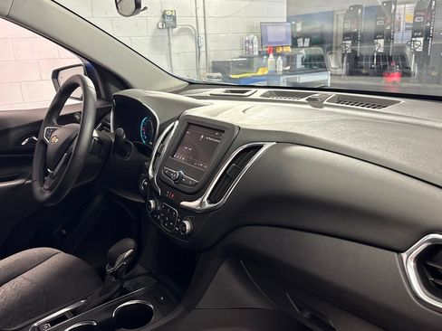 Used 2024 Chevrolet Equinox LT FWD image 35