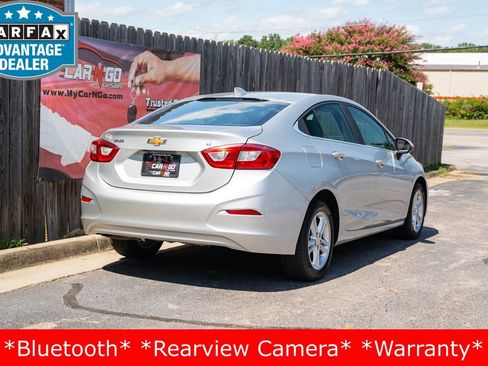 Used 2018 Chevrolet Cruze LT w/ Convenience Package image 6