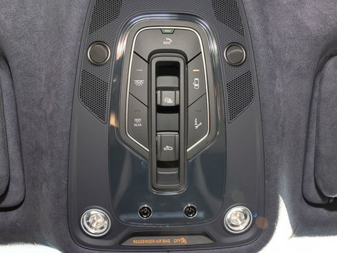 Used 2023 Bentley Bentayga AWD/4WD image 49