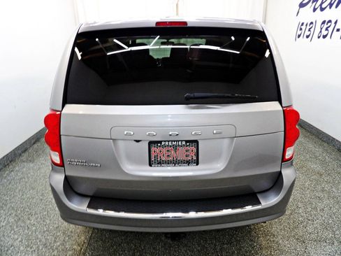 Used 2018 Dodge Grand Caravan SE FWD image 5