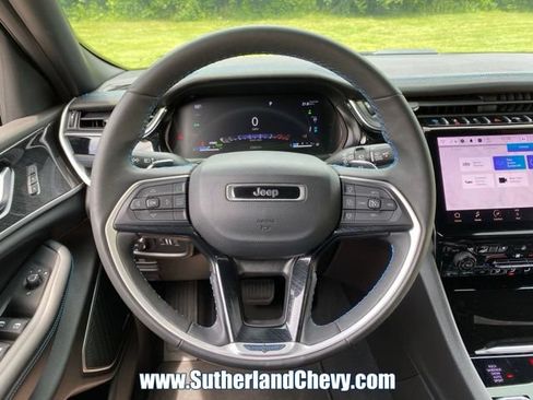 Used 2024 Jeep Grand Cherokee Trailhawk w/ Luxury Tech Group III AWD/4WD image 24