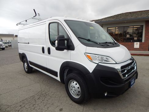 Used 2023 RAM ProMaster 2500 image 10